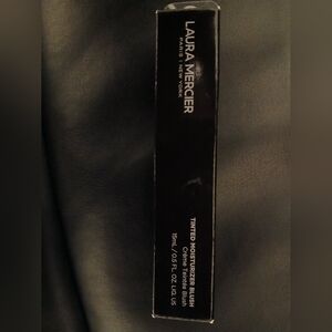 Laura Mercier Tinted moisturizer blush